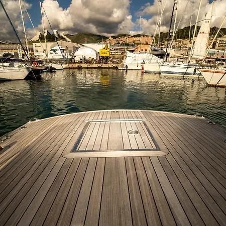 Bed & Boat Botel