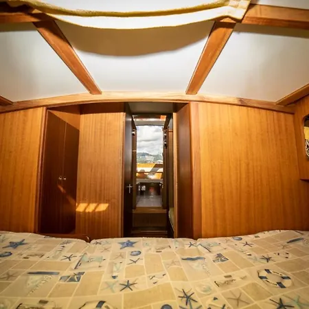 Bed & Boat Botel Ossuccio